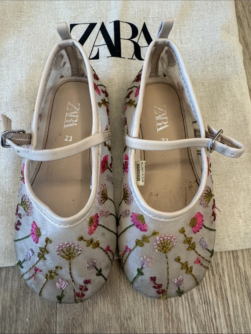 Zara Girls Floral Embroidered Mary Jane ballet flats
